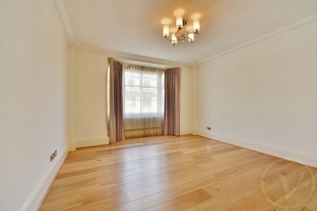  Image of 2 bedroom Flat to rent in Hallam Street London W1W at Hallam Street Great Portland Street Regent