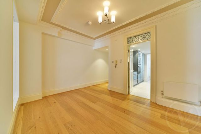  Image of 2 bedroom Flat to rent in Hallam Street London W1W at Hallam Street Great Portland Street Regent