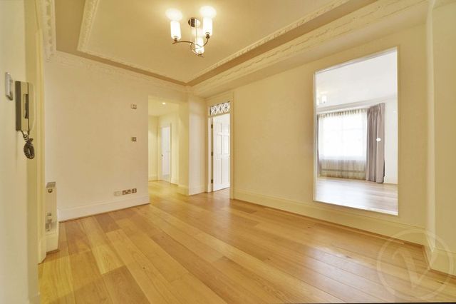  Image of 2 bedroom Flat to rent in Hallam Street London W1W at Hallam Street Great Portland Street Regent