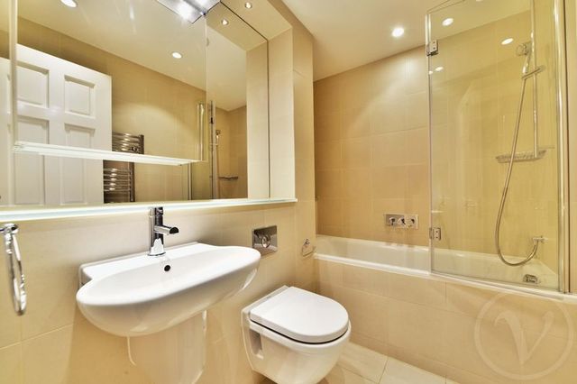  Image of 2 bedroom Flat to rent in Hallam Street London W1W at Hallam Street Great Portland Street Regent