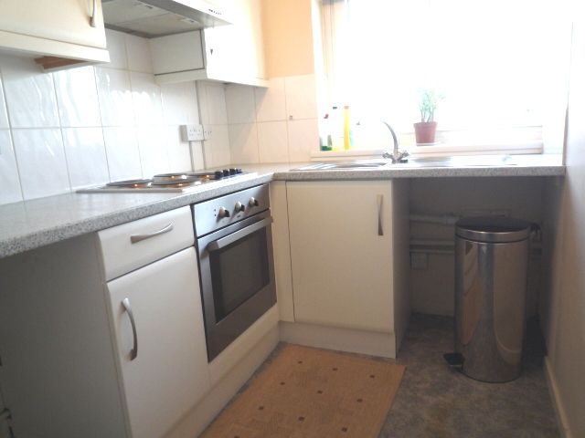  Image of 1 bedroom Flat to rent in South Street Gosport PO12 at South Street Gosport, PO12 1EY
