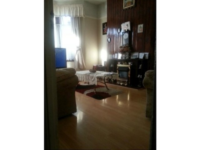  Image of 3 bedroom Terraced house for sale in Hampton Road Ilford IG1 at HAMPTON ROAD  ILFORD, IG1 1PT