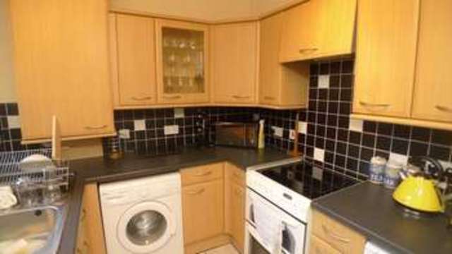  Image of 3 bedroom Flat for sale in Harcourt Road Kirkcaldy KY2 at Harcourt Road  Kirkcaldy, KY2 5HF