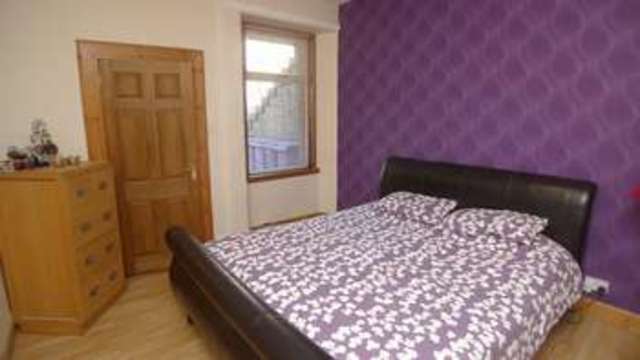  Image of 3 bedroom Flat for sale in Harcourt Road Kirkcaldy KY2 at Harcourt Road  Kirkcaldy, KY2 5HF