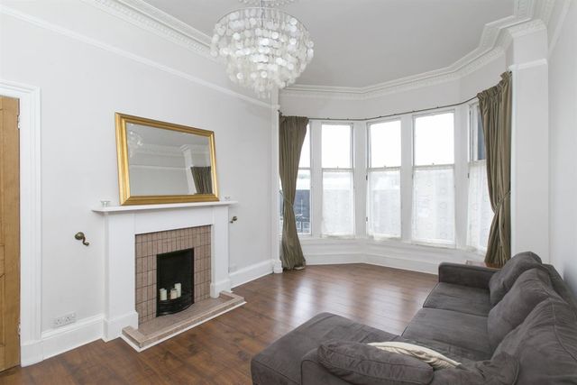  Image of 2 bedroom Flat to rent in Haymarket Terrace Edinburgh EH12 at West End Edinburgh Edinburgh, EH12 5JZ