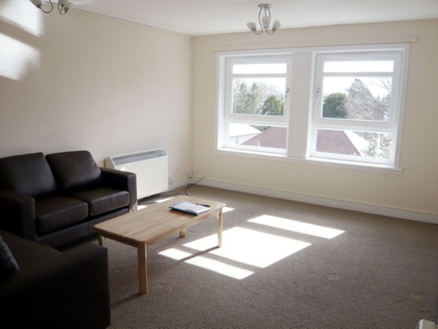  Image of 2 bedroom Flat to rent in Hazel Drive Dundee DD2 at Menzieshill Dundee Dundee, DD2 1QQ