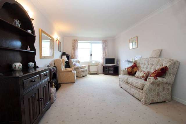  Image of 1 bedroom Retirement Property for sale in Heene Road Worthing BN11 at Heene Road  Worthing, BN11 4PP