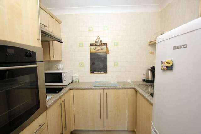  Image of 1 bedroom Retirement Property for sale in Heene Road Worthing BN11 at Heene Road  Worthing, BN11 4PP