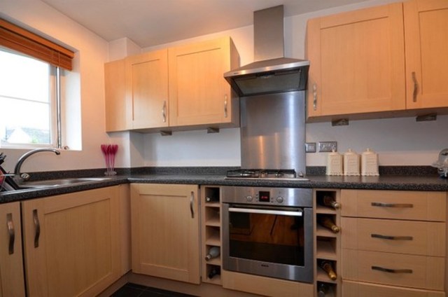  Image of 1 bedroom Flat to rent in Herent Drive Clayhall Ilford IG5 at HERENT DRIVE  GANTS HILL, IG5 0HA