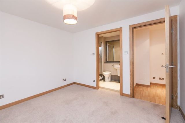  Image of 2 bedroom Flat to rent in Hesperus Crossway Edinburgh EH5 at Granton Edinburgh Edinburgh, EH5 1GH