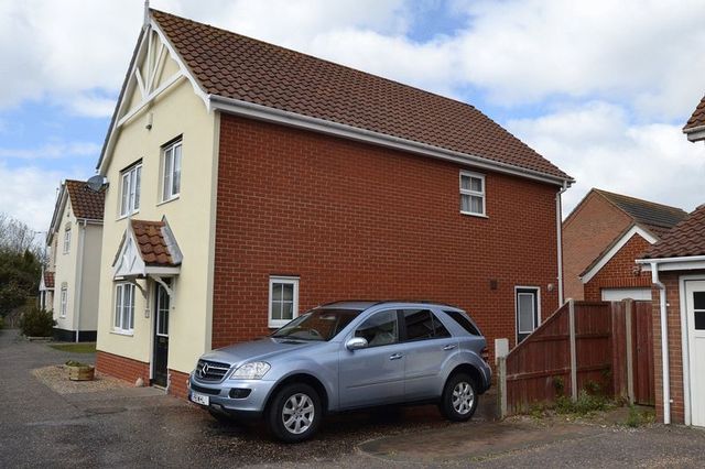  Image of 4 bedroom Detached house for sale in High Street Kessingland Lowestoft NR33 at High Street Kessingland Kessingland, NR33 7UT