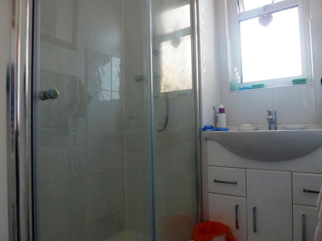 Image of 2 bedroom Flat to rent in High Street Littlehampton BN17 at Littlehampton, BN17 5EA