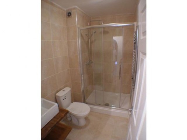  Image of 2 bedroom Flat to rent in Holly Road London E11 at HOLLY ROAD  WANSTEAD, E11 2PF