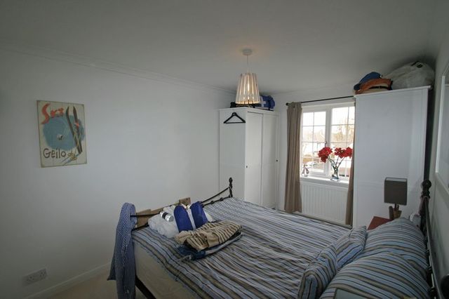  Image of 4 bedroom Houses for sale in Hoppers Road London N21 at Hoppers Road Winchmore Hill Winchmore Hill, N21 3LP