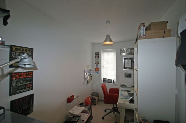  Image of 4 bedroom Houses for sale in Hoppers Road London N21 at Hoppers Road Winchmore Hill Winchmore Hill, N21 3LP