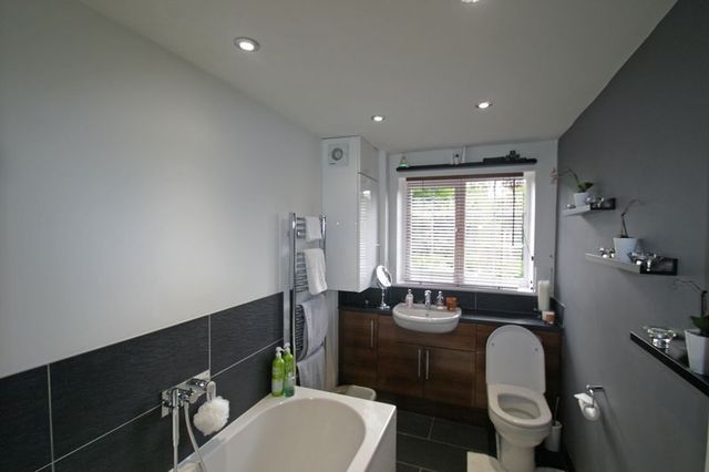  Image of 4 bedroom Houses for sale in Hoppers Road London N21 at Hoppers Road Winchmore Hill Winchmore Hill, N21 3LP