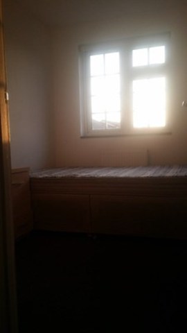  Image of 1 bedroom End of Terrace to rent in Horns Road Ilford IG2 at HORNS ROAD  NEWBURY PARK, IG2 6BN