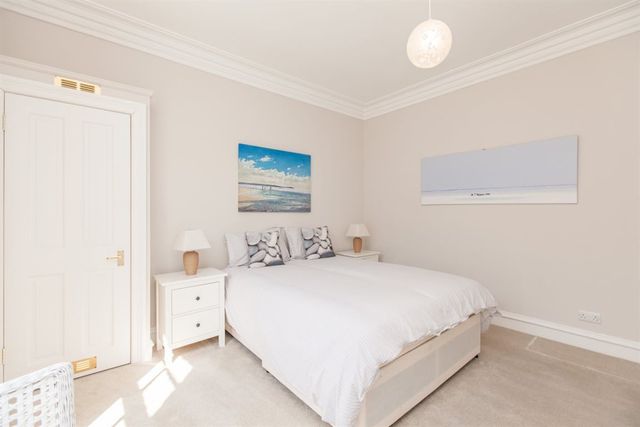  Image of 1 bedroom Flat to rent in Hugh Miller Place Edinburgh EH3 at Stockbridge Edinburgh Edinburgh, EH3 5JG