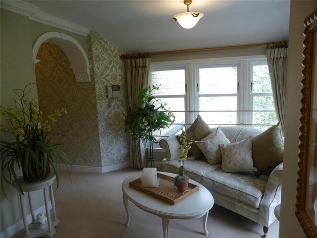  Image of 3 bedroom Flat to rent in Hughenden Lane Glasgow G12 at West End Glasgow Glasgow, G12 9XU