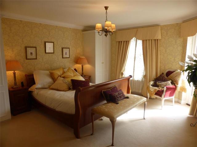  Image of 3 bedroom Flat to rent in Hughenden Lane Glasgow G12 at West End Glasgow Glasgow, G12 9XU