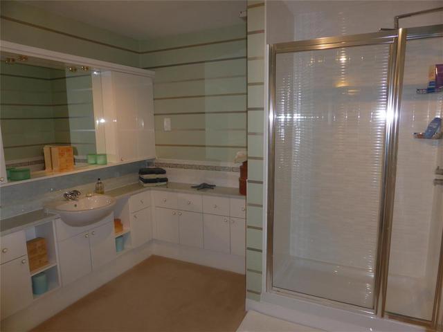  Image of 3 bedroom Flat to rent in Hughenden Lane Glasgow G12 at West End Glasgow Glasgow, G12 9XU