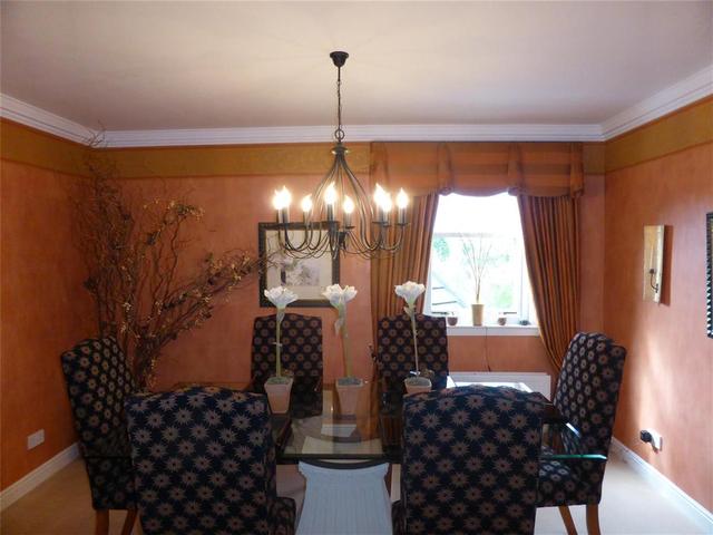  Image of 3 bedroom Flat to rent in Hughenden Lane Glasgow G12 at West End Glasgow Glasgow, G12 9XU