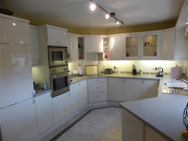  Image of 3 bedroom Flat to rent in Hughenden Lane Glasgow G12 at West End Glasgow Glasgow, G12 9XU