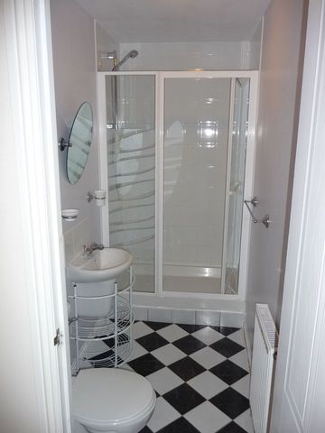  Image of 2 bedroom Flat to rent in Huntingdon Place Edinburgh EH7 at Broughton Edinburgh Edinburgh, EH7 4AT
