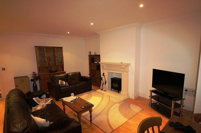  Image of 2 bedroom Flat to rent in Falmouth Avenue Newmarket CB8 at Falmouth Avenue  Newmarket, CB8 0NA
