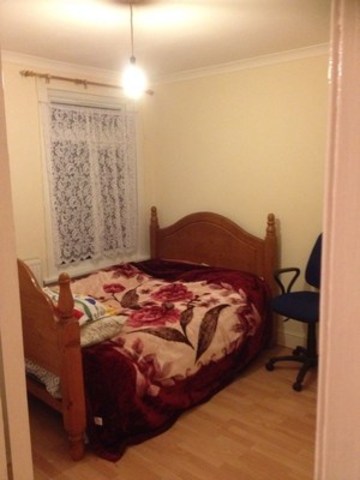  Image of 4 bedroom Terraced house to rent in Inglehurst Gardens Ilford IG4 at INGLEHURST GARDENS  GANTS HILL, IG4 5HE