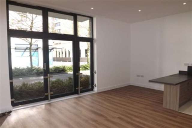 Image of 1 bedroom Flat to rent in Millennium Promenade Bristol BS1 at Bristol, BS1 5SW