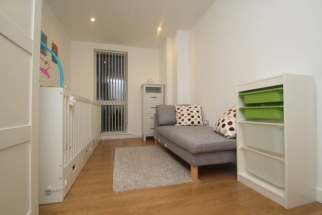  Image of 2 bedroom Apartment to rent in Seven Sea Gardens London E3 at Kara Court  London, E3 3GX
