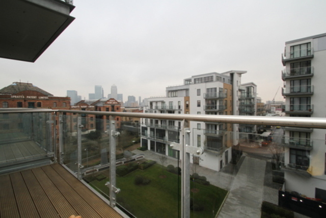  Image of 2 bedroom Apartment to rent in Seven Sea Gardens London E3 at Kara Court  London, E3 3GX