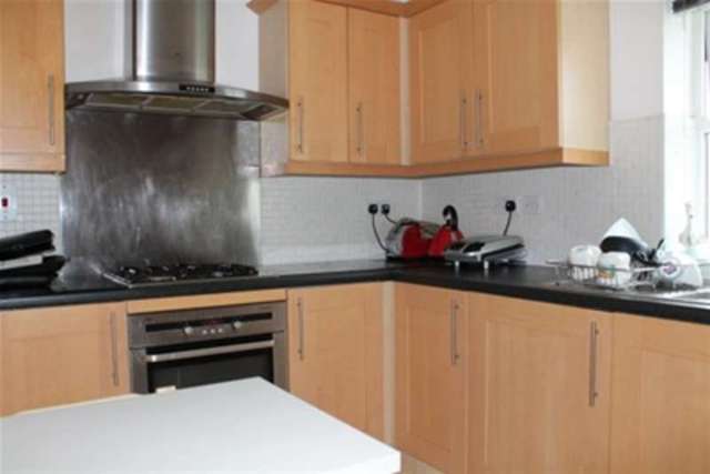  Image of 4 bedroom Detached house to rent in Richmond Road Kingston upon Thames KT2 at Kingston upon Thames, KT2 5BF
