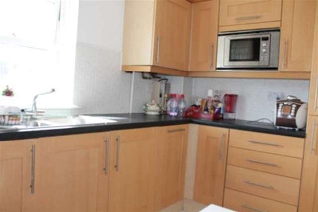  Image of 4 bedroom Detached house to rent in Richmond Road Kingston upon Thames KT2 at Kingston upon Thames, KT2 5BF