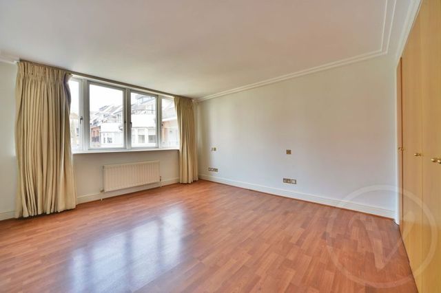  Image of 3 bedroom Flat for sale in Kidderpore Avenue London NW3 at Kidderpore Avenue Hampstead Swiss Cottage, NW3 7SJ
