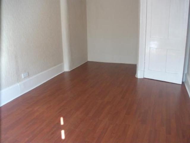  Image of 2 bedroom Flat to rent in Kilmarnock Road Glasgow G43 at Shawlands Glasgow Glasgow, G43 1TX