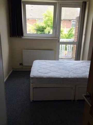  Image of 1 bedroom Flat to rent in Galbraith Street London E14 at KIMBERLEY HOUSE GALBRAITH STREET ISLE OF DOGS, E14 3LS
