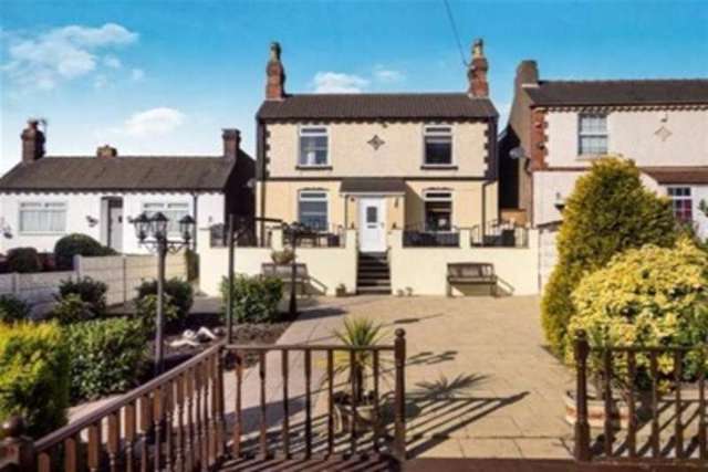  Image of 4 bedroom Detached house to rent in Kingsway Ilkeston DE7 at Ilkeston, DE7 4DG