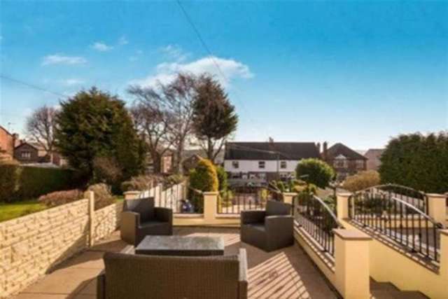  Image of 4 bedroom Detached house to rent in Kingsway Ilkeston DE7 at Ilkeston, DE7 4DG
