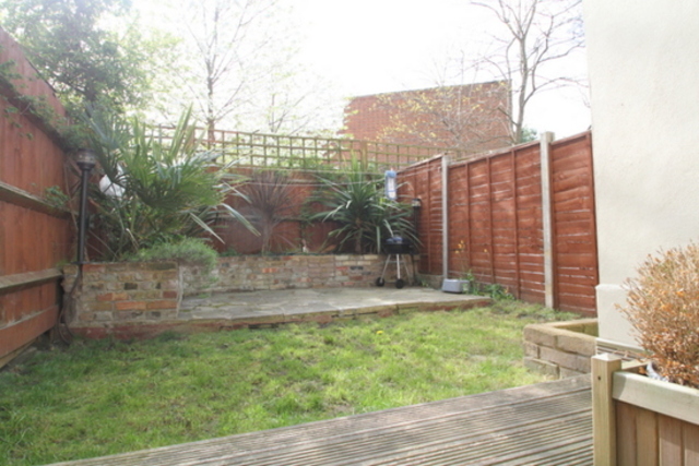  Image of 3 bedroom End of Terrace to rent in Kitcat Terrace London E3 at Kitcat Terrrace  London, E3 2SA