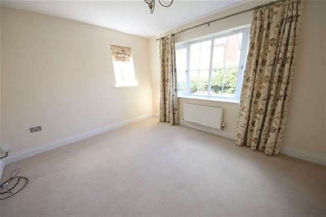  Image of 5 bedroom Detached house to rent in Knox Road Guildford GU2 at Guildford, GU2 9AH