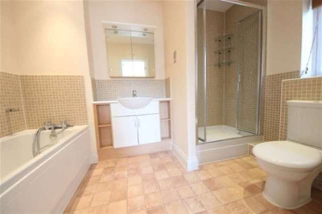  Image of 5 bedroom Detached house to rent in Knox Road Guildford GU2 at Guildford, GU2 9AH