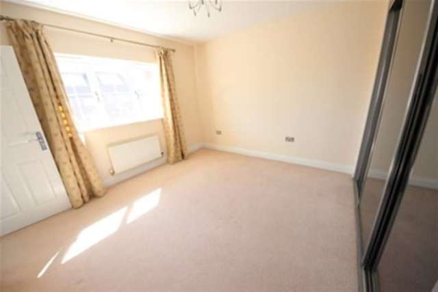  Image of 5 bedroom Detached house to rent in Knox Road Guildford GU2 at Guildford, GU2 9AH