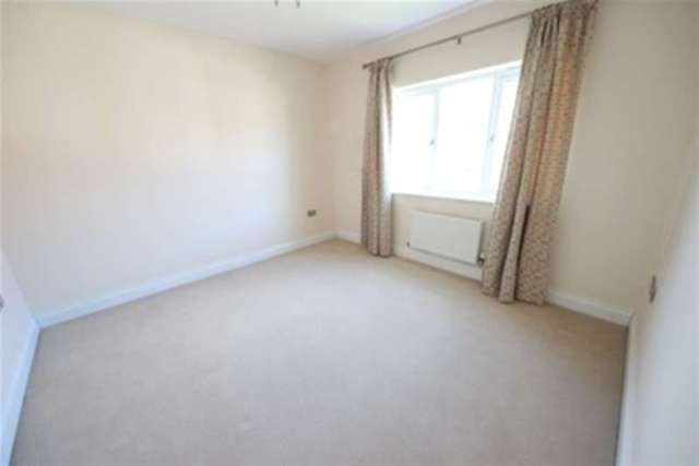  Image of 5 bedroom Detached house to rent in Knox Road Guildford GU2 at Guildford, GU2 9AH