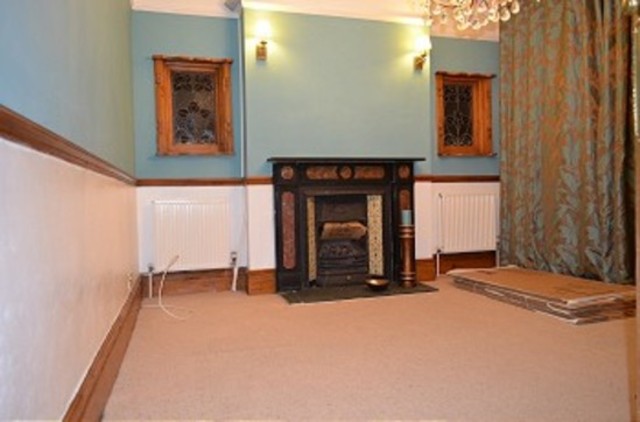  Image of 5 bedroom Detached house to rent in Lakeside Road London N13 at Lakeside Road  Palmers Green, N13 4PS