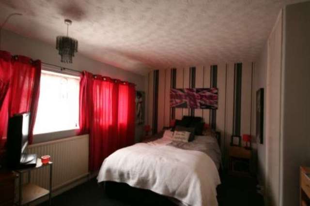  Image of 2 bedroom Semi-Detached house for sale in Swabey Road Langley Slough SL3 at Langley, SL3 8NL