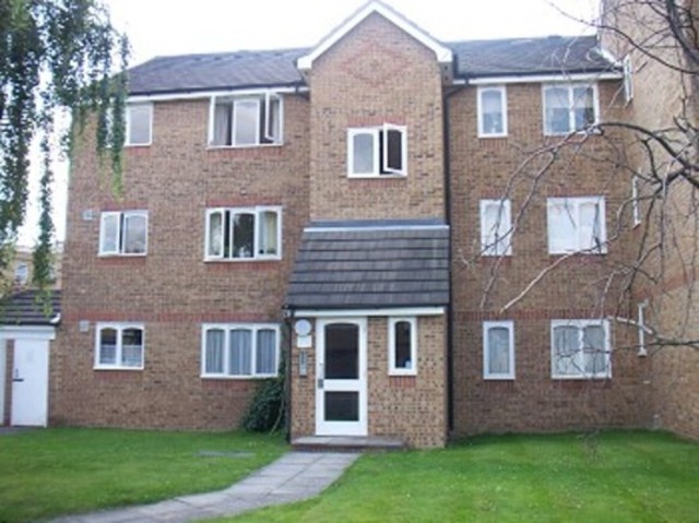  Image of 1 bedroom Flat to rent in Larmans Road Enfield EN3 at Larmans Road  Enfield, EN3 6QX