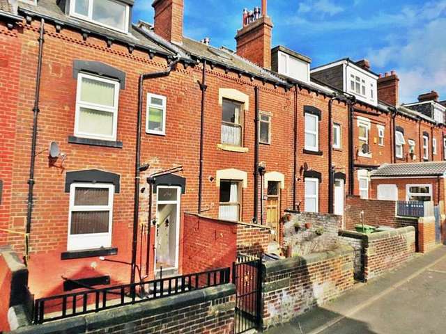  Image of 4 bedroom Property for sale in Lascelles Terrace Leeds LS8 at Leeds LS8 Leeds, LS8 5PN