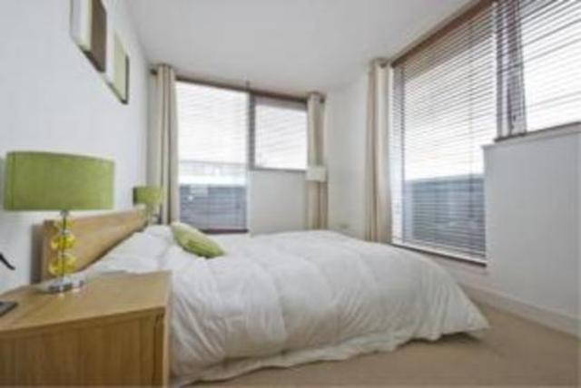 Image of 2 bedroom Apartment to rent in Albert Basin Way London E16 at Latitude Court  Gallions reach, E16 2QP